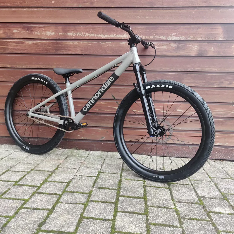 Cannondale dirt jump bike deals